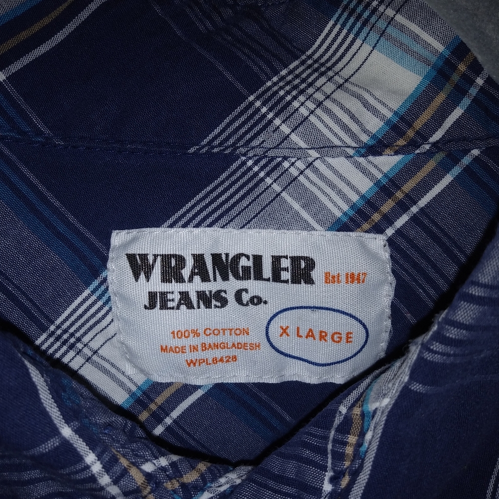 Wrangler - XL Men's Dress Shirt. - Picture 7 of 10